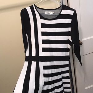 Black and white stripped Eliza J 3/4 sleeve dress